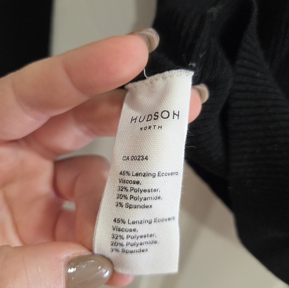 Black Ribbed V Neck Knit - Picture 4 of 4